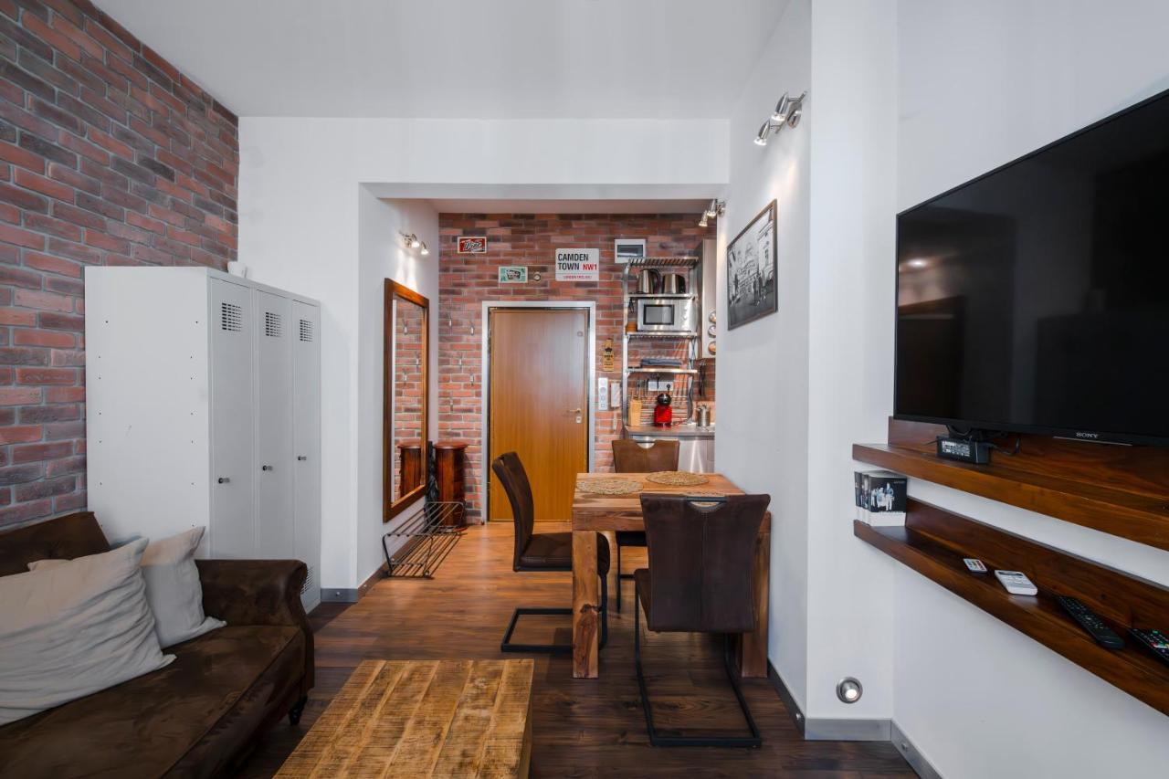 Апартаменты Cinematique - Designer 1Bd On Solunska София Экстерьер фото