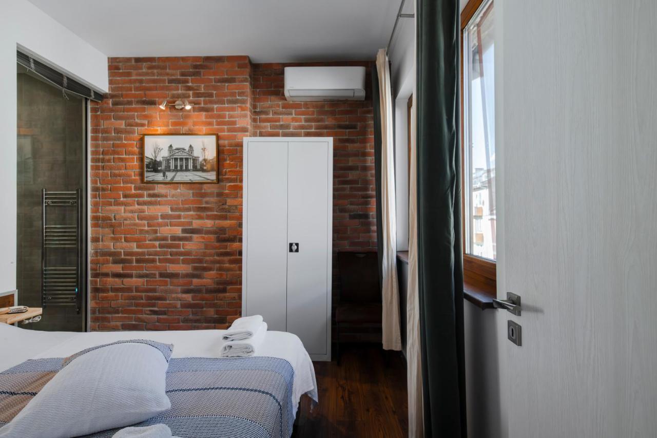 Апартаменты Cinematique - Designer 1Bd On Solunska София Экстерьер фото